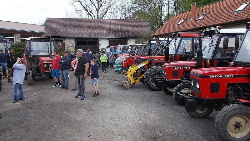Ze srazu historických traktorů Zetor v Nahorubech.