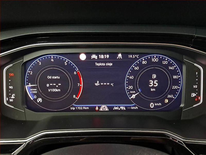 Volkswagen Taigo (2024) 1.0 TSI - fotka 11 z 19