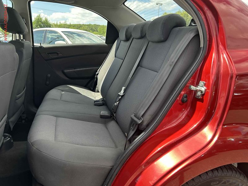 Chevrolet Aveo (2011) 1.2i, ČR, Klima - fotka 10 z 14
