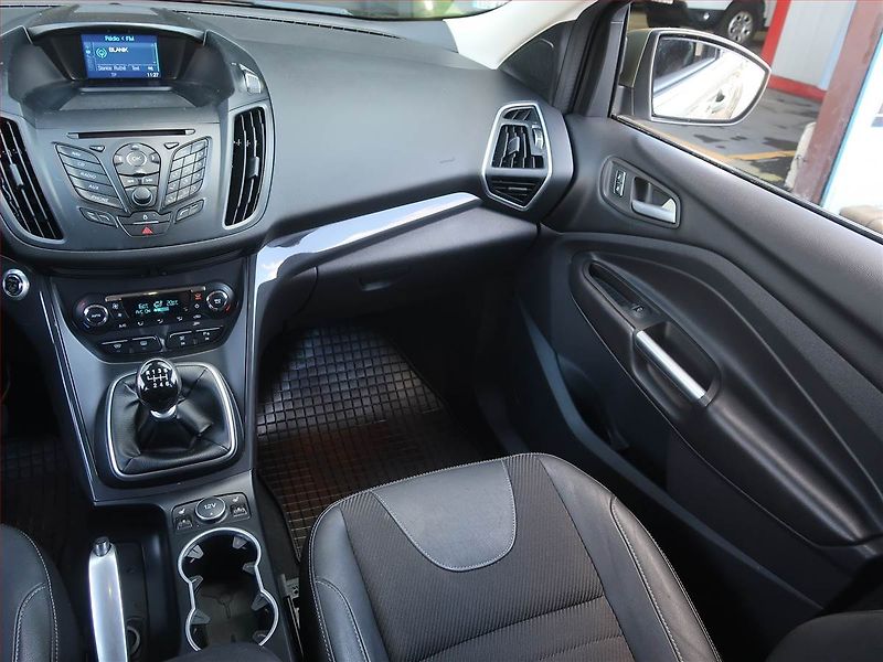Ford Kuga (2014) 2.0 TDCi, 4X4, Navi, Tempomat - fotka 8 z 19