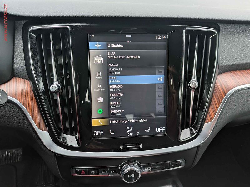 Volvo V60 (2019) 2.0D 4x4, Cross Country, AT - fotka 11 z 16