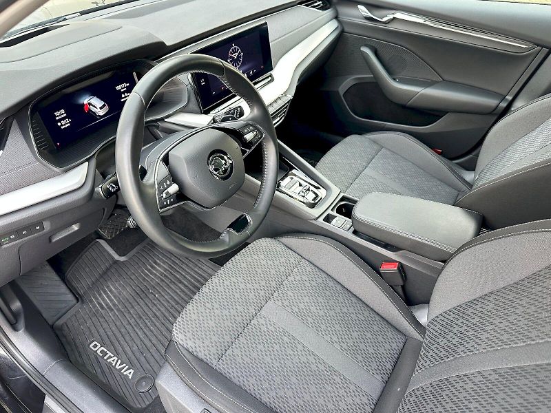 Škoda Octavia (2022) Combi iV 1.5 Tsi DSG Style - fotka 6 z 25