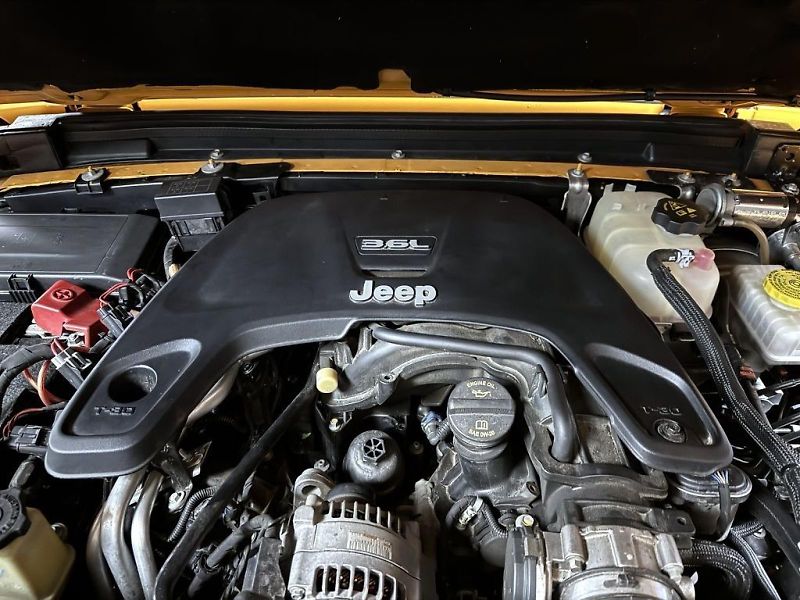 Jeep Wrangler (2018) Unlimited 3,6 V6 4x4 284k AT8 - fotka 9 z 26