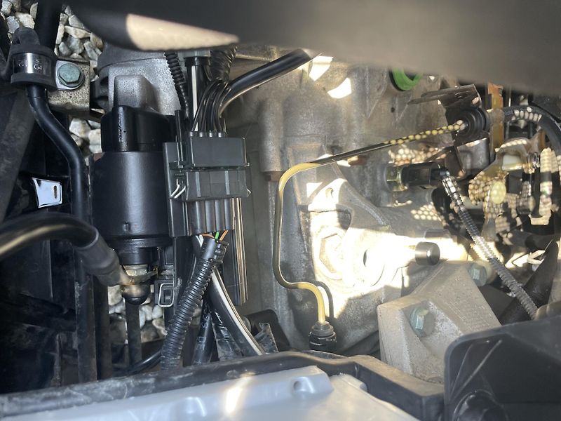 Volkswagen Golf 1.6i SR 100PS 134TKM REZERVACE - fotka 79 z 174