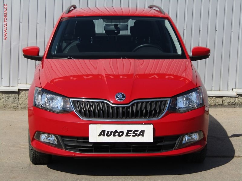 Škoda Fabia (2015) 1.2 TSi, 1.maj,ČR, Ambition - fotka 2 z 15
