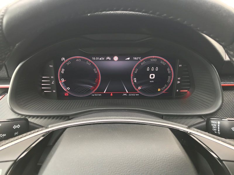 Škoda Scala (2025) MONTE CARLO 1,5 TSI - fotka 8 z 27