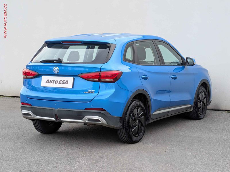 MG ZS (2025) 1.5 Hybrid, ČR, AT, park - fotka 4 z 16