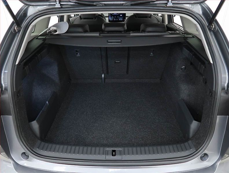 Škoda Enyaq (2023) 60 (62 kWh), SoH 93% - fotka 14 z 25