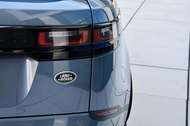 Land Rover Range Rover Velar (2022) P400e Plug in Hybrid 4x4 - fotka 21 z 67