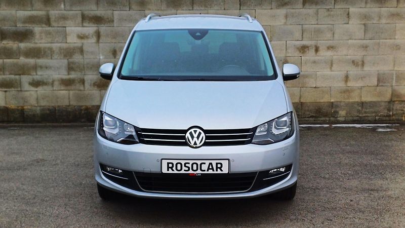 Volkswagen Sharan 2.0 TDI 135kW 4Motion HIGHLINE - fotka 2 z 50