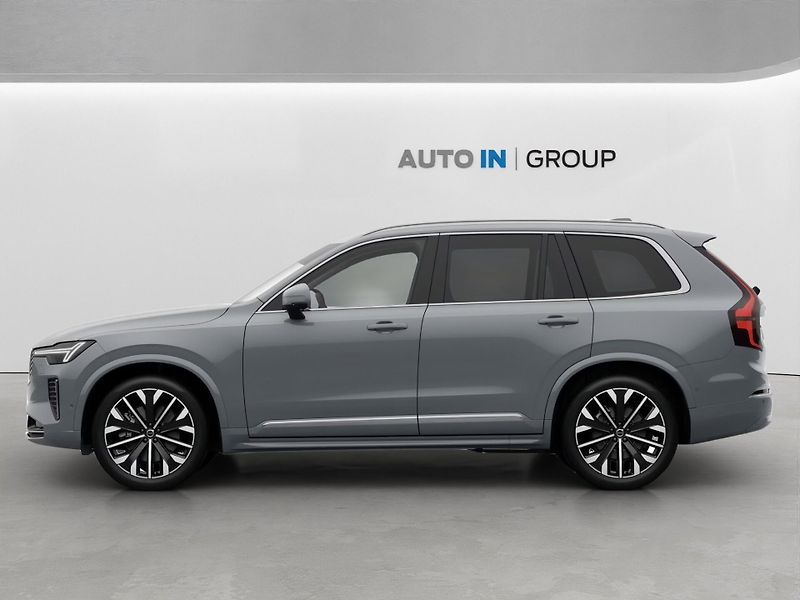 Volvo XC90 (2026) PLUS B5, vzduch.odpr., B&W, ma - fotka 3 z 11