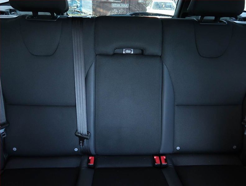 Volvo XC60 (2014) D4, Automat, Tempomat - fotka 10 z 17
