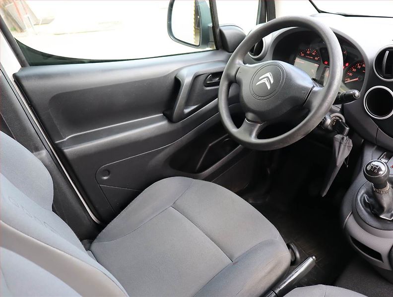 Citroën Berlingo (2016) 1.6 HDi, 3Místa, ČR, DPH - fotka 7 z 15