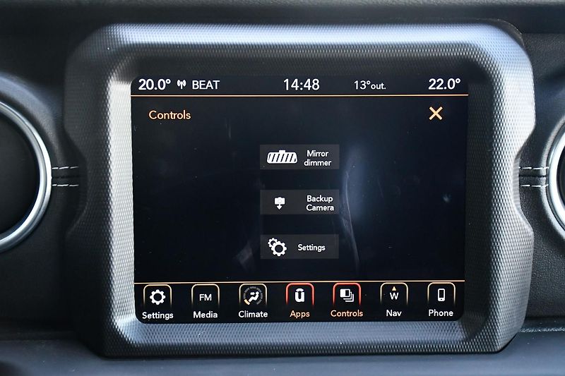 Jeep Wrangler 2.2CRD UNLIMITED REZERVACE - fotka 38 z 51