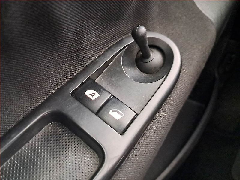 Peugeot 207 (2009) 1.4, Serv.kniha, nová STK - fotka 14 z 14