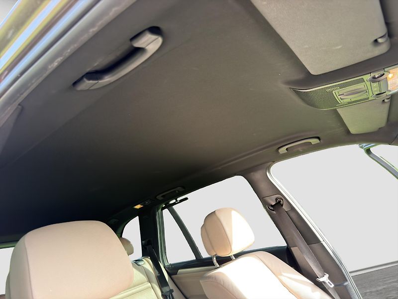 BMW X5 (2010) - fotka 26 z 28