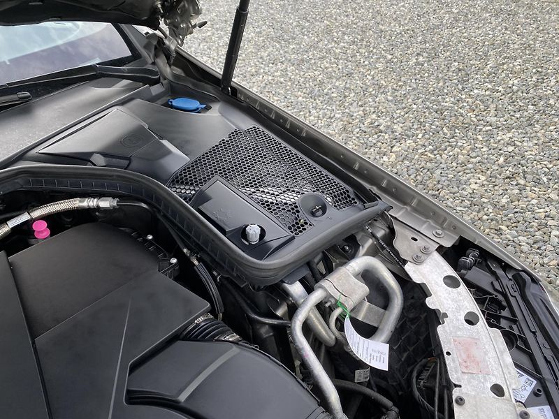 Mercedes-Benz Třídy C C 400 COUPE 4MATIC 51.000KM - fotka 79 z 149