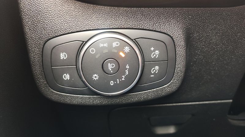Ford Fiesta (2017) 1,0 EB 74kW Titanium - fotka 31 z 31