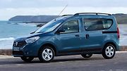 2. Dacia Dokker. Kompaktní osobní dodávka nabídne opravdu hodně prostoru za málo peněz. Již za 214 900 Kč můžete mít praktické auto se zavazadelníkem o objemu 800 litrů a navíc s poměrně výkonnou benzinovou šestnáctistovkou.