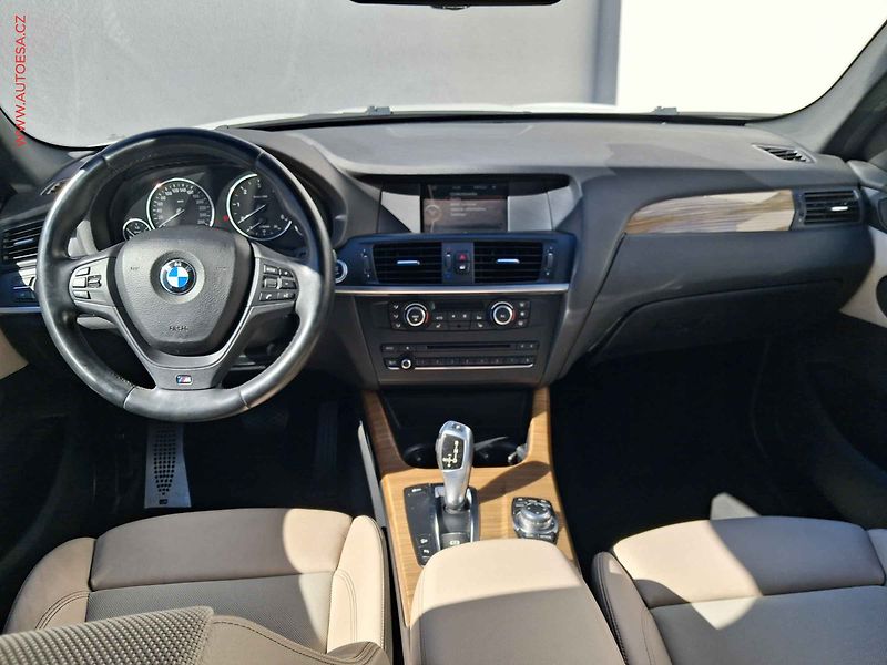 BMW X3 (2011) 2.0 d xDrive20d, ČR, M Paket - fotka 8 z 17