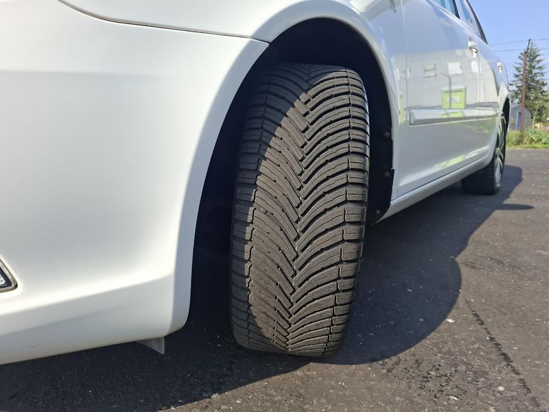 Škoda Octavia (2012) 1.2TSi 77kW,aut.klima,senzory - fotka 17 z 18