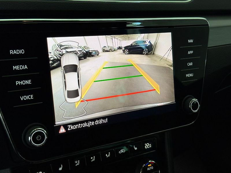 Škoda Superb 2.0TDI 110kW LED Webasto Tažné - fotka 28 z 40