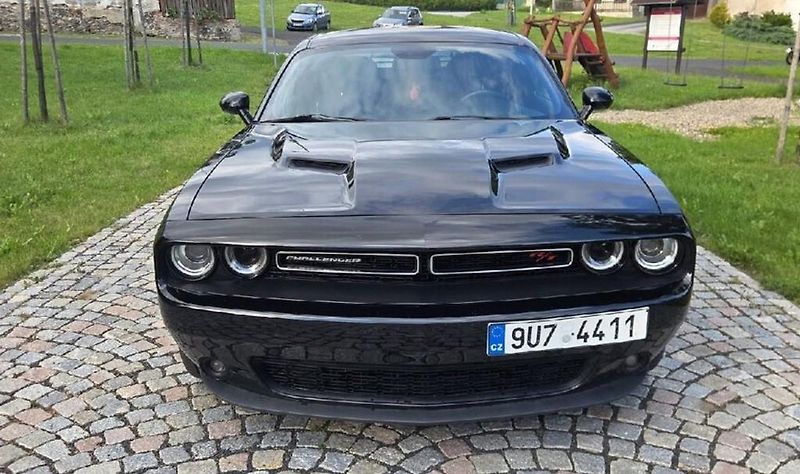 Dodge Challenger (2018) RT - fotka 4 z 12