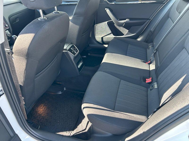 Škoda Octavia (2022) 1,6TDI 85kW 35000KM!!! - fotka 14 z 26