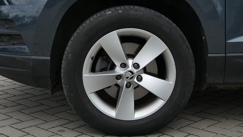 Škoda Karoq 2.0 TDI 110 kW Style 4x4 DSG - fotka 23 z 24