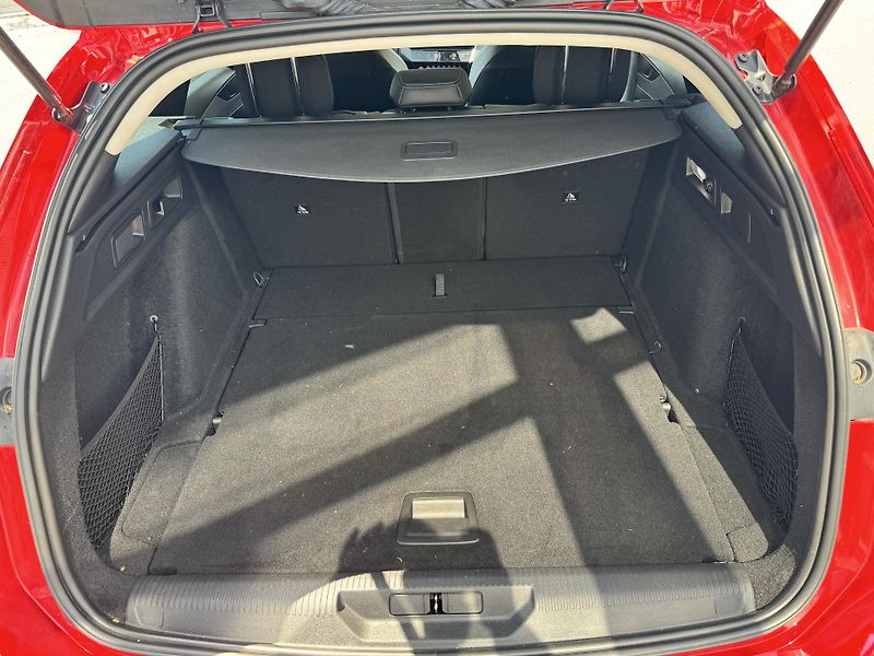 Peugeot 308 (2022) Sw Allure 1.2 PureTech 130k - fotka 6 z 6