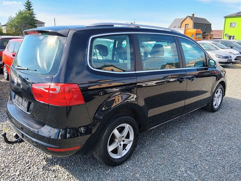 Seat Alhambra (2011) - fotka 8 z 28