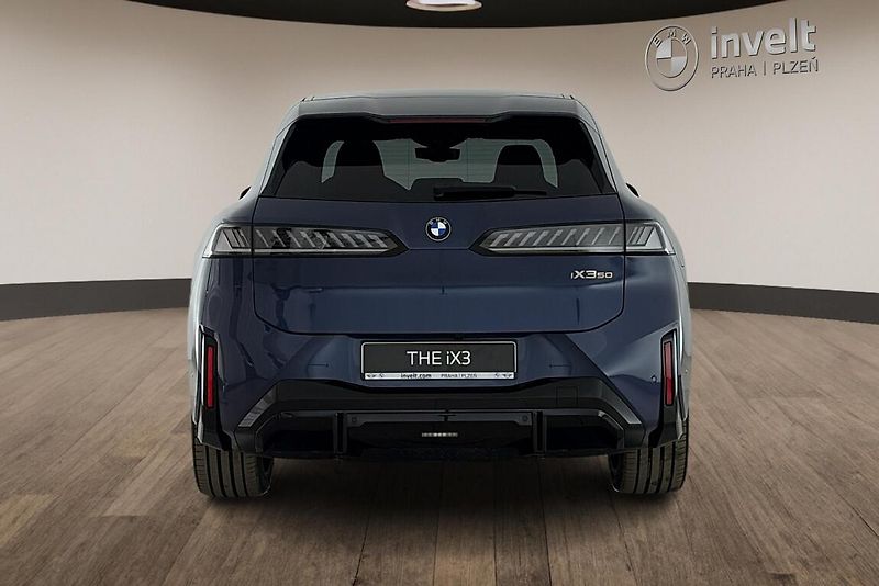 BMW iX3 50 xDrive - fotka 4 z 26