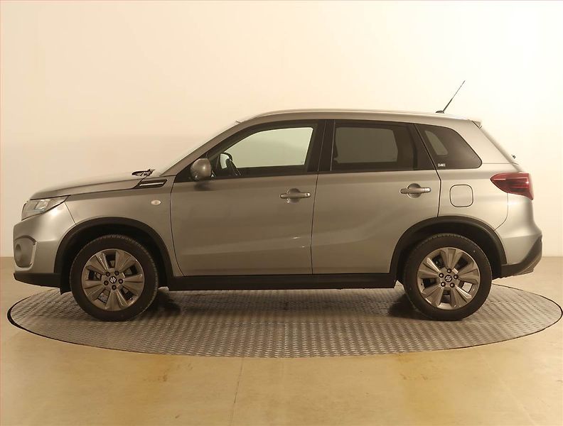 Suzuki Vitara (2023) Premium 1.4 BoosterJet - fotka 3 z 20