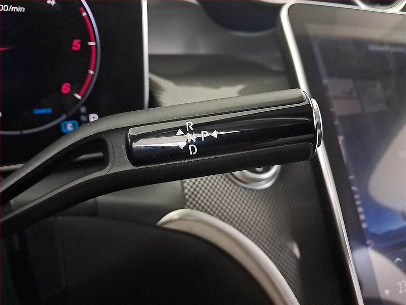 Mercedes-Benz GLC (2023) 220 d 4MATIC - fotka 13 z 20