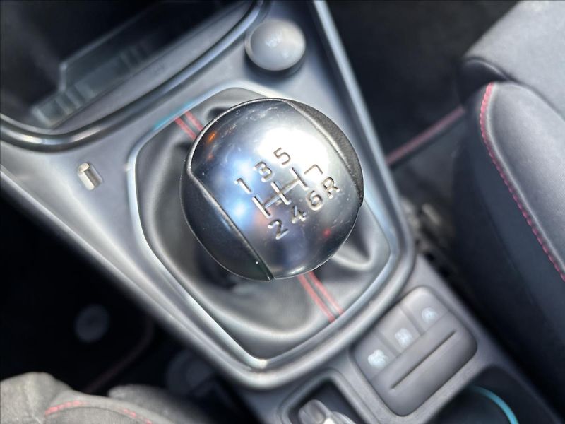 Ford Puma 1,0 EcoBoost Mhev 92kW ST-Line - fotka 28 z 32