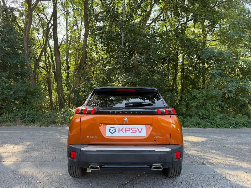 Peugeot 2008 (2020) GT LINE,130 koní, Automat 8st. - fotka 7 z 23
