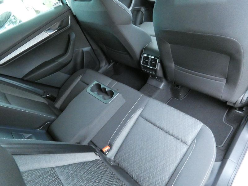 Škoda Karoq (2026) Top Selection 1.5 TSI 110 kW D - fotka 23 z 30