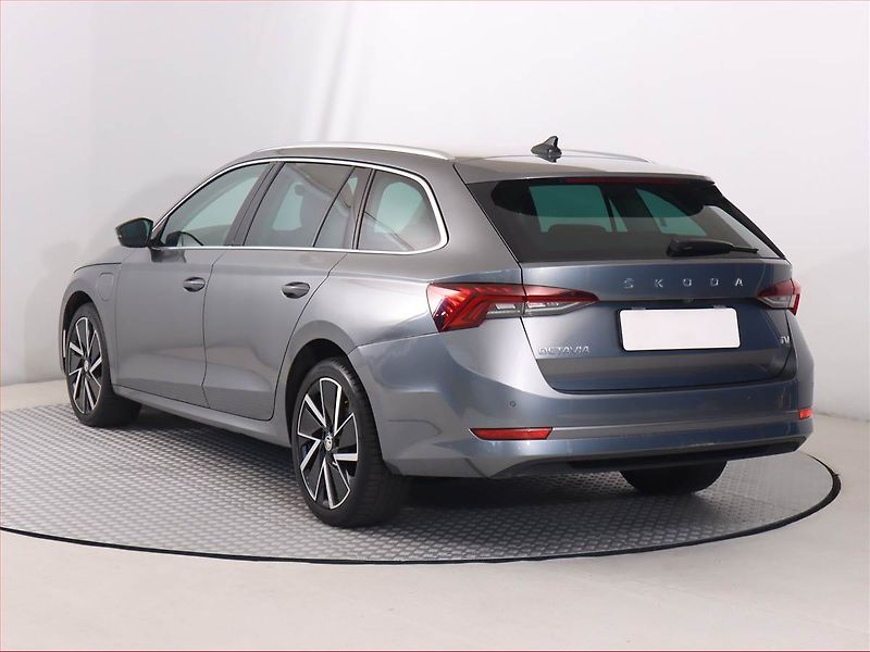 Škoda Octavia (2022) 1.4 TSI iV - fotka 4 z 24