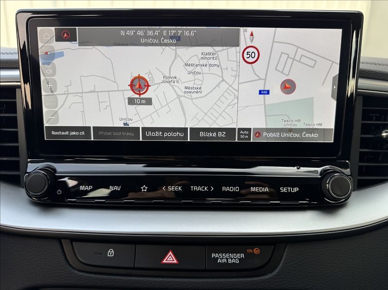 Kia Ceed 1,5 T-GDi Spin DPH 1.maj ČR - fotka 34 z 50
