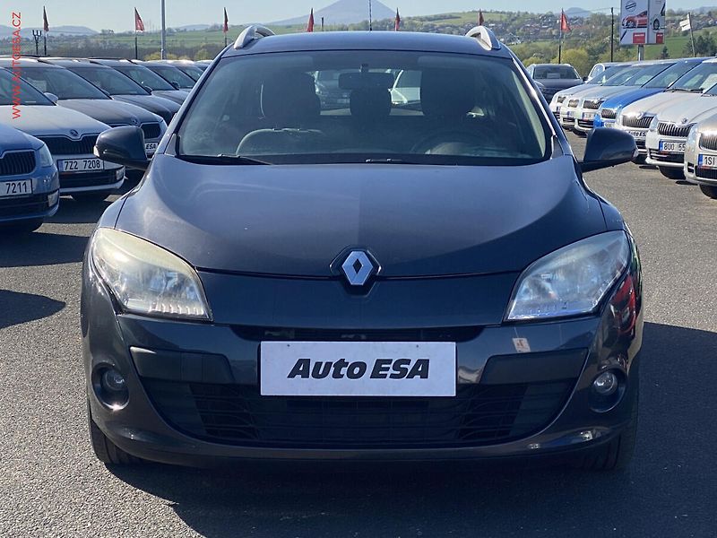 Renault Mégane (2010) 1.6i, ČR, AC, tempo - fotka 2 z 12