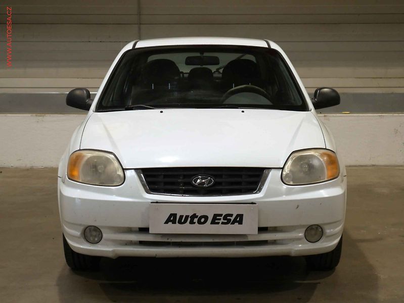 Hyundai Accent (2004) 1.5 CRDI, 2.maj,ČR, TZ - fotka 2 z 14