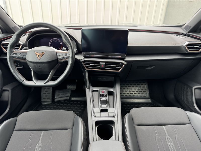 Cupra Formentor 2,0 TSI 140kW DSG 4Drive ČR - fotka 24 z 50