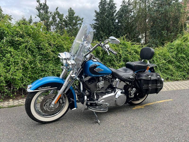 Harley-Davidson FLSTC Heritage Softail Classic (2011) - fotka 4 z 16