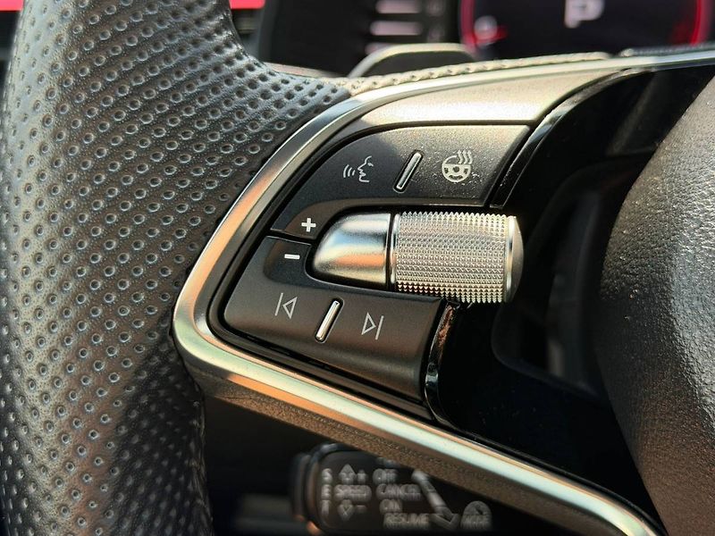 Škoda Kamiq Monte Carlo 1,5 TSI 110 kW 7° - fotka 24 z 38