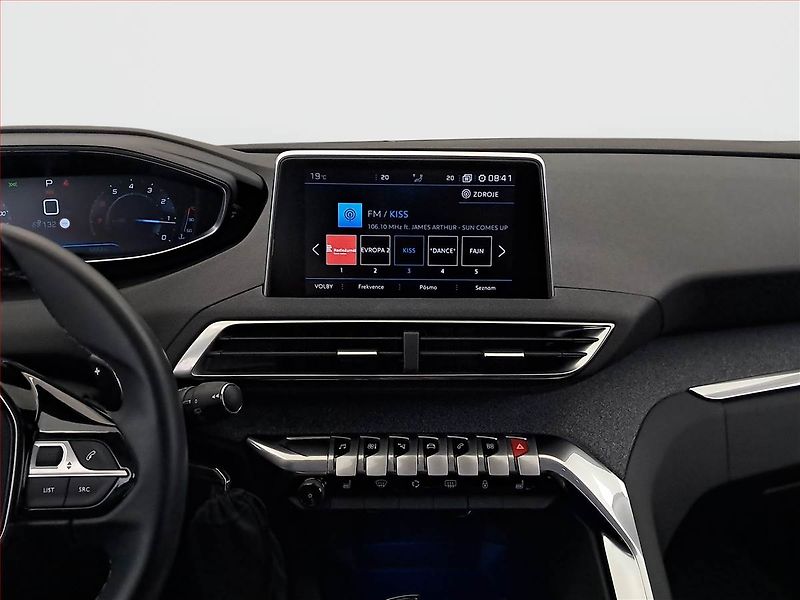 Peugeot 5008 (2017) PureTech 130, Automat, 7 míst - fotka 12 z 27