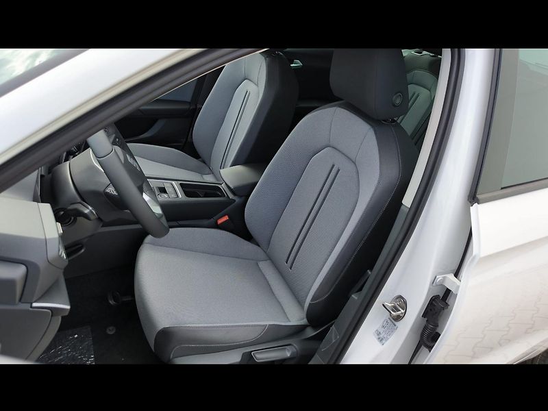 Seat Leon (2026) SP Style 1.5 TSI 115k DSG (7A) - fotka 12 z 28
