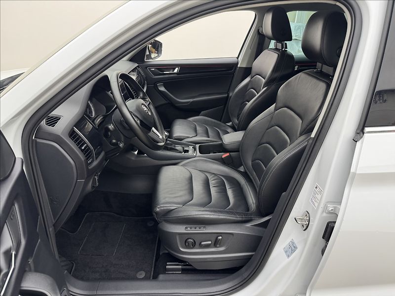 Škoda Kodiaq 2,0 DSG 4X4 CANTON ACC 360° - fotka 39 z 47