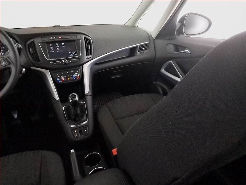 Opel Zafira (2019) 1.6 Turbo, 7 míst, ČR,1.maj - fotka 8 z 16