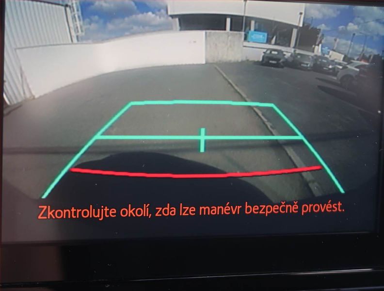 Toyota Corolla (2019) Style 1.8 Hybrid, Automat - fotka 20 z 23