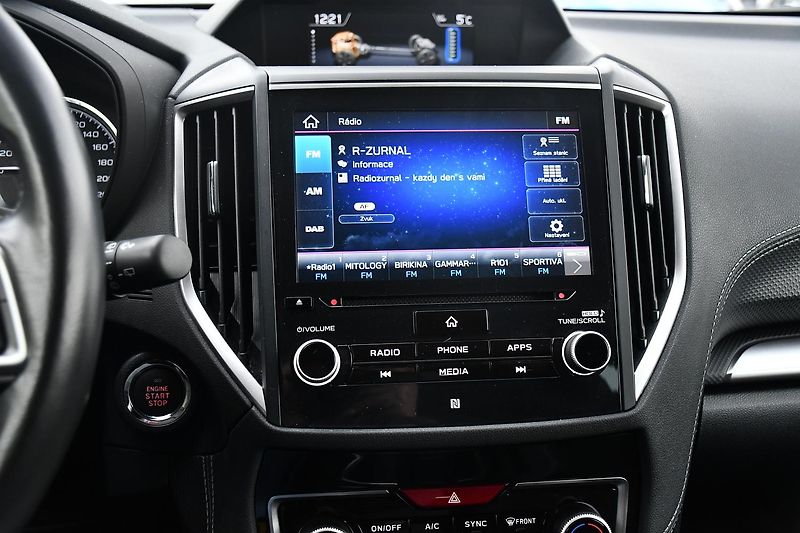 Subaru Forester e-BOXER ACC CARPLAY KAMERA - fotka 34 z 53